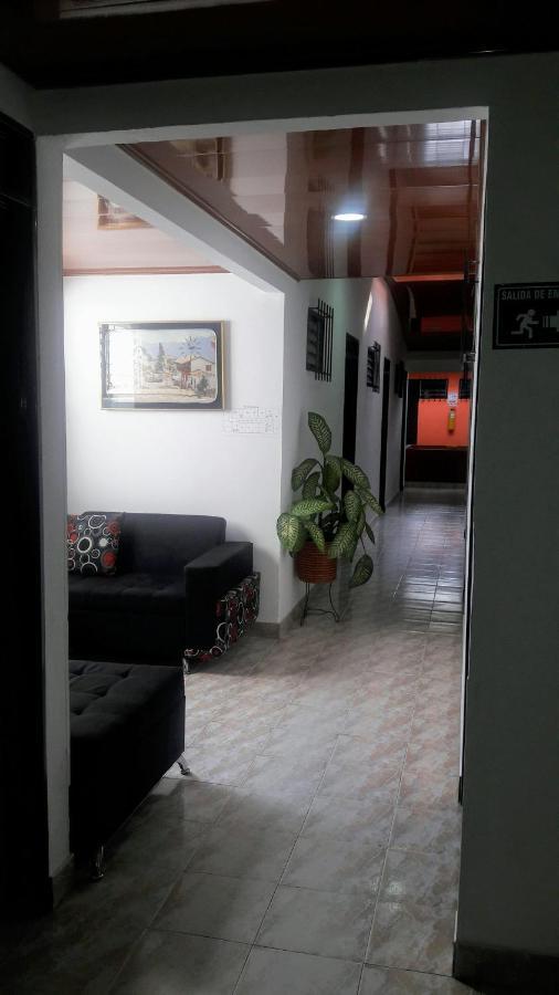 Hospedaje Santa Bárbara Buga Exterior foto